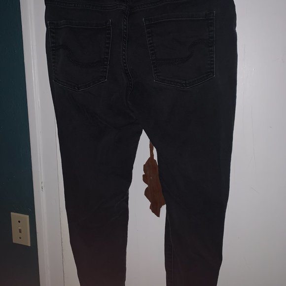 Levi's - Picture 2 of 4